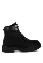 Hitam