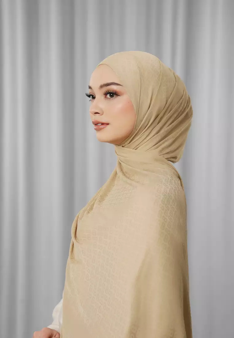 Tapis Satin Jacquard Shawl - Travertine