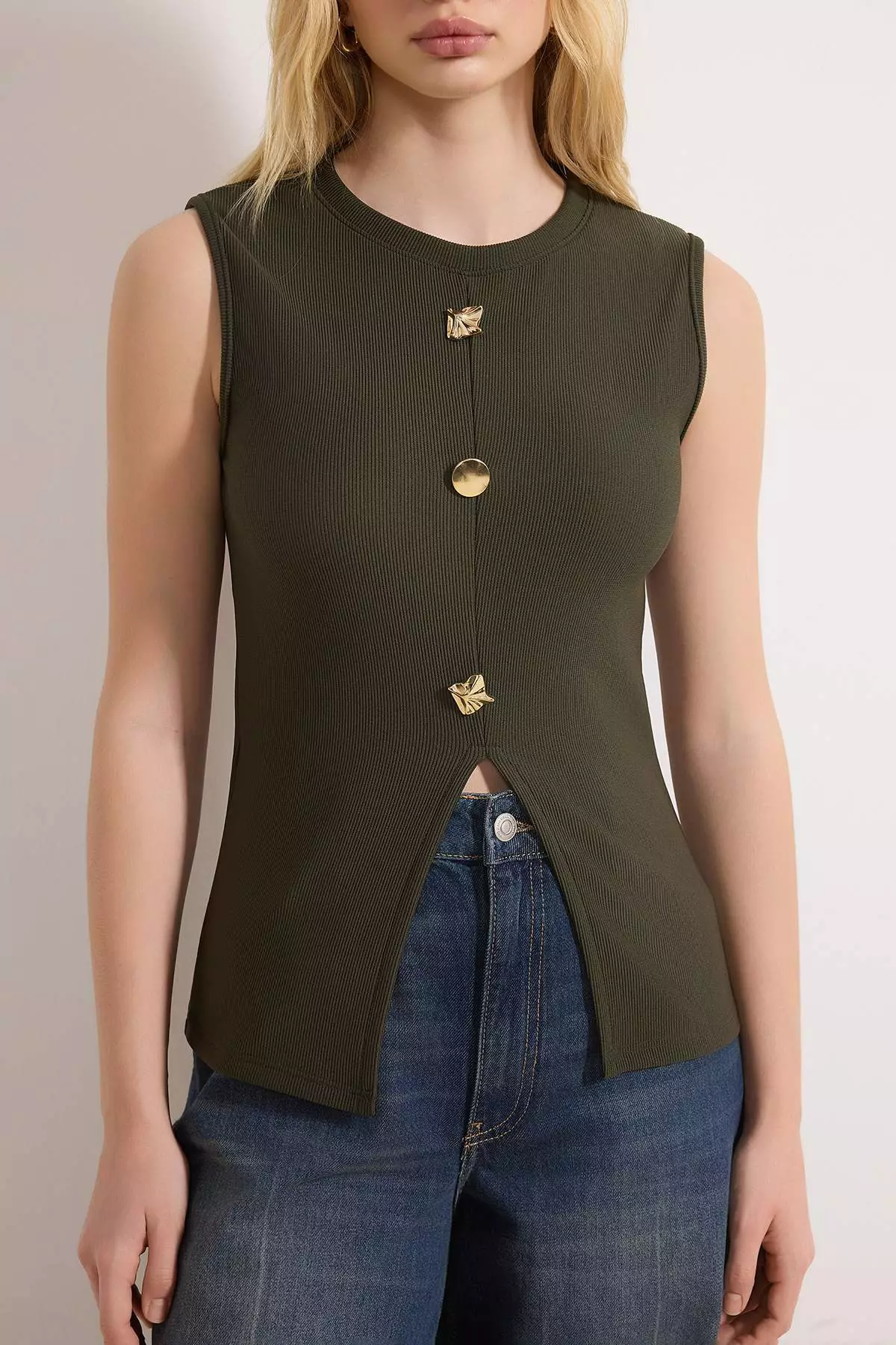 Khaki Accessory Buttoned Crew Neck Regular Length Vest Knitted Blouse Twoss25Bz00558