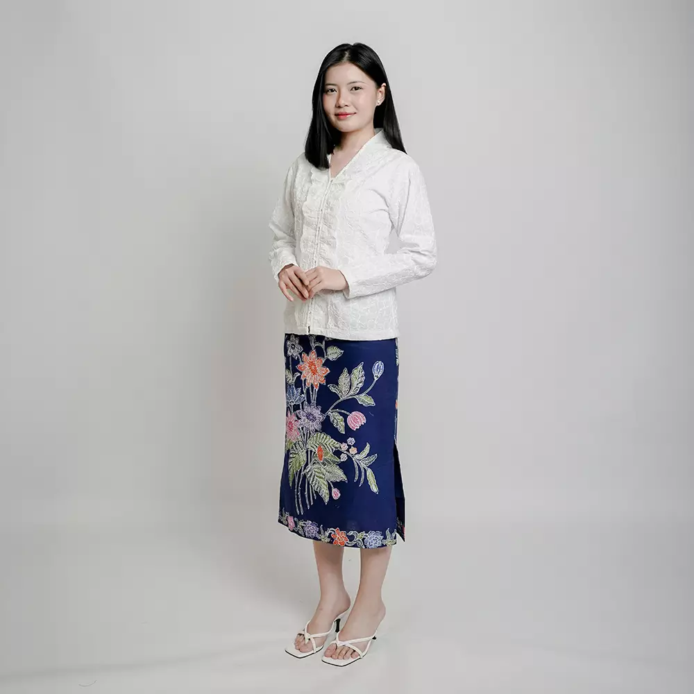 KEBAYA BENA WHITE