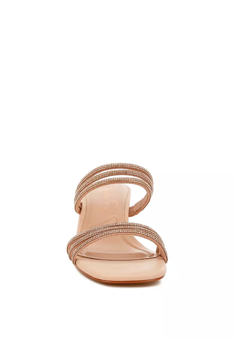Sandal Slip-On Berhias Berlian Imitasi dalam Warna Nude