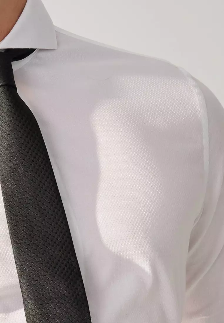 白色紋理修身版襯衫