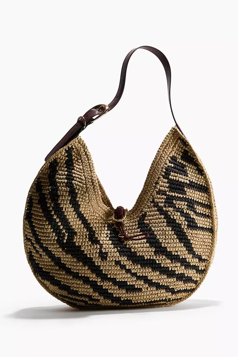 Straw shoulder bag