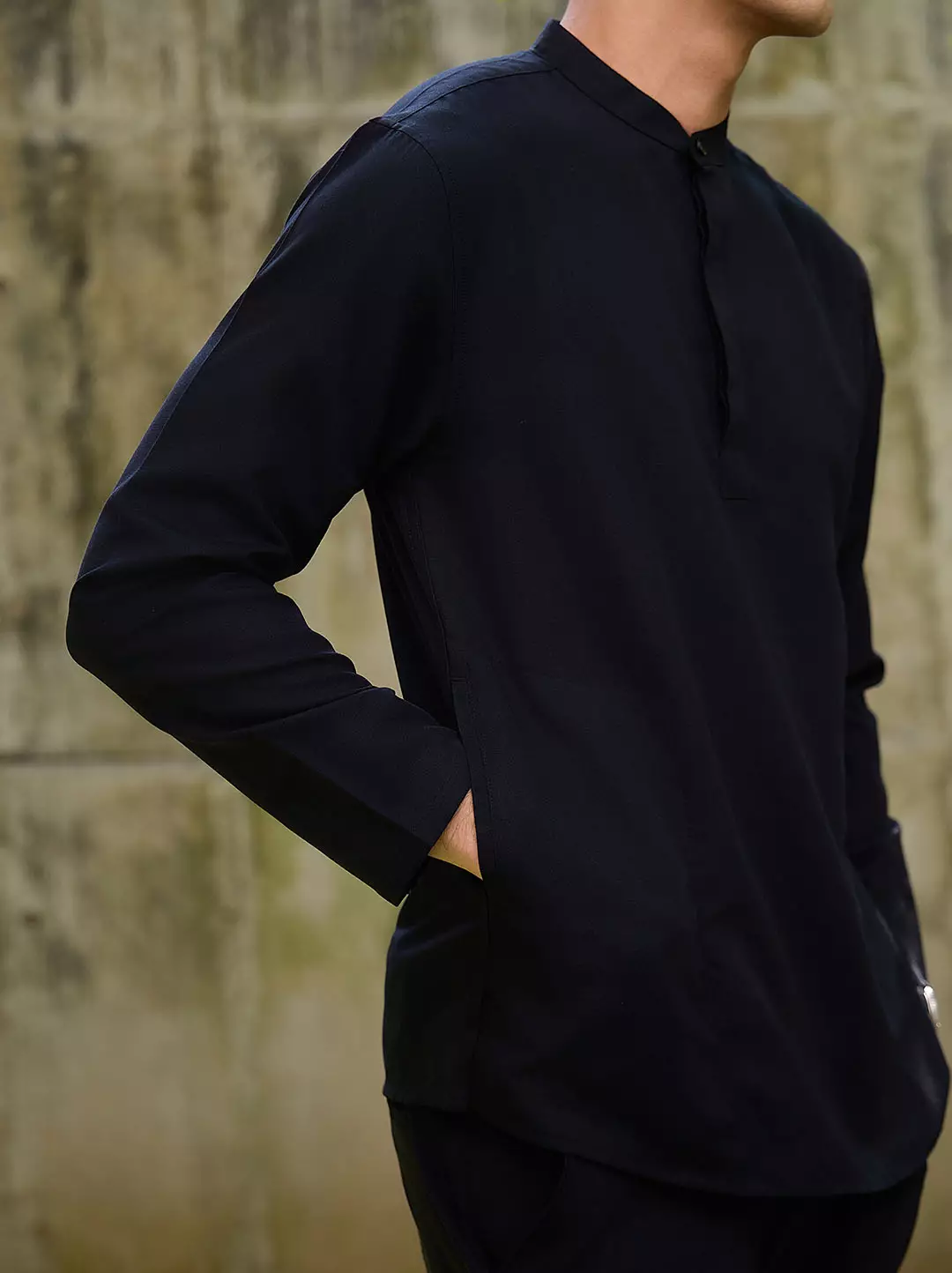 OXCON Kemeja koko Tangan Panjang Collarless Azfar Hitam