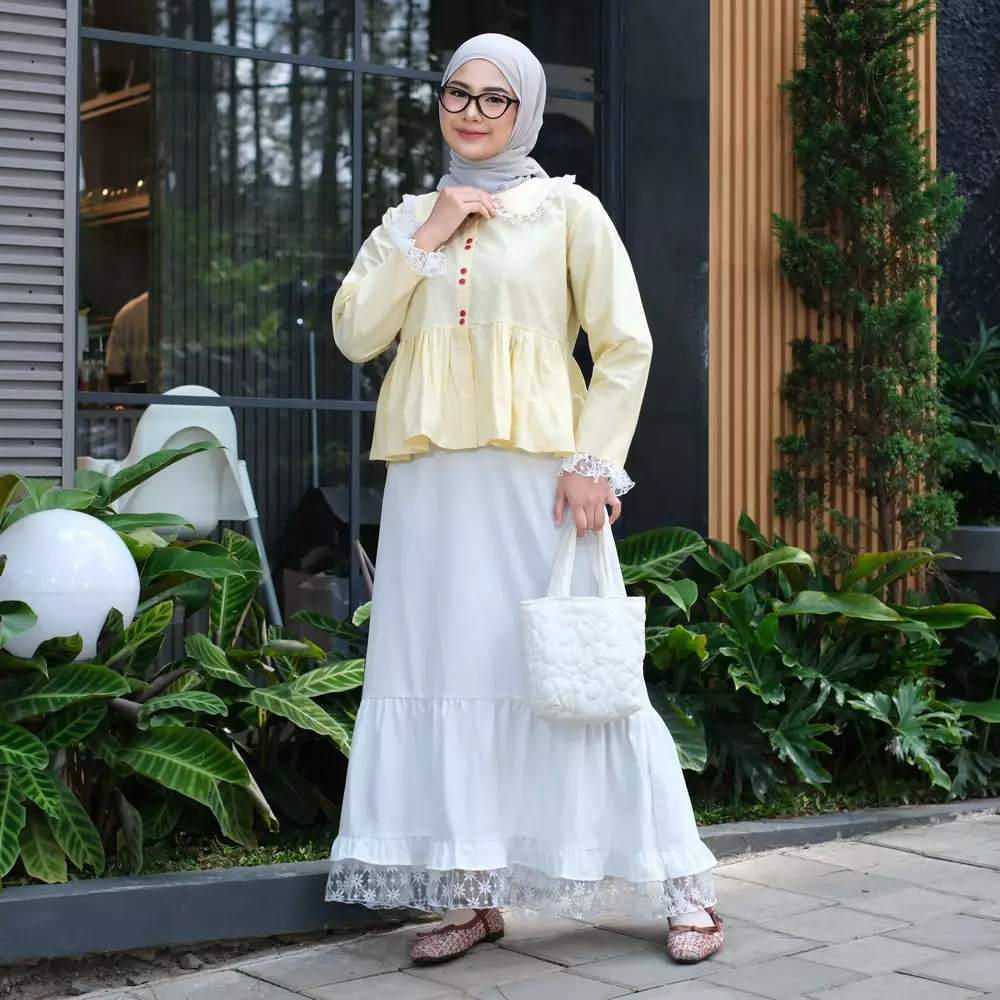 Nabil Skirt with Lace Rok Vintage - Broken White M19797 R10S1