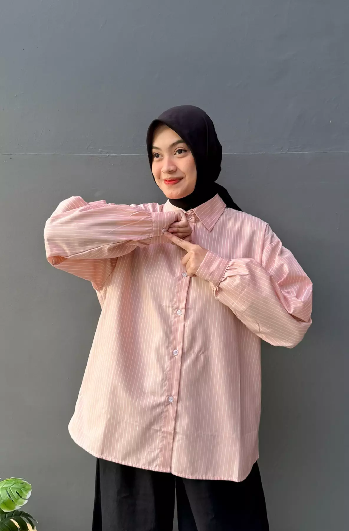 Kemeja Stripe Dhea