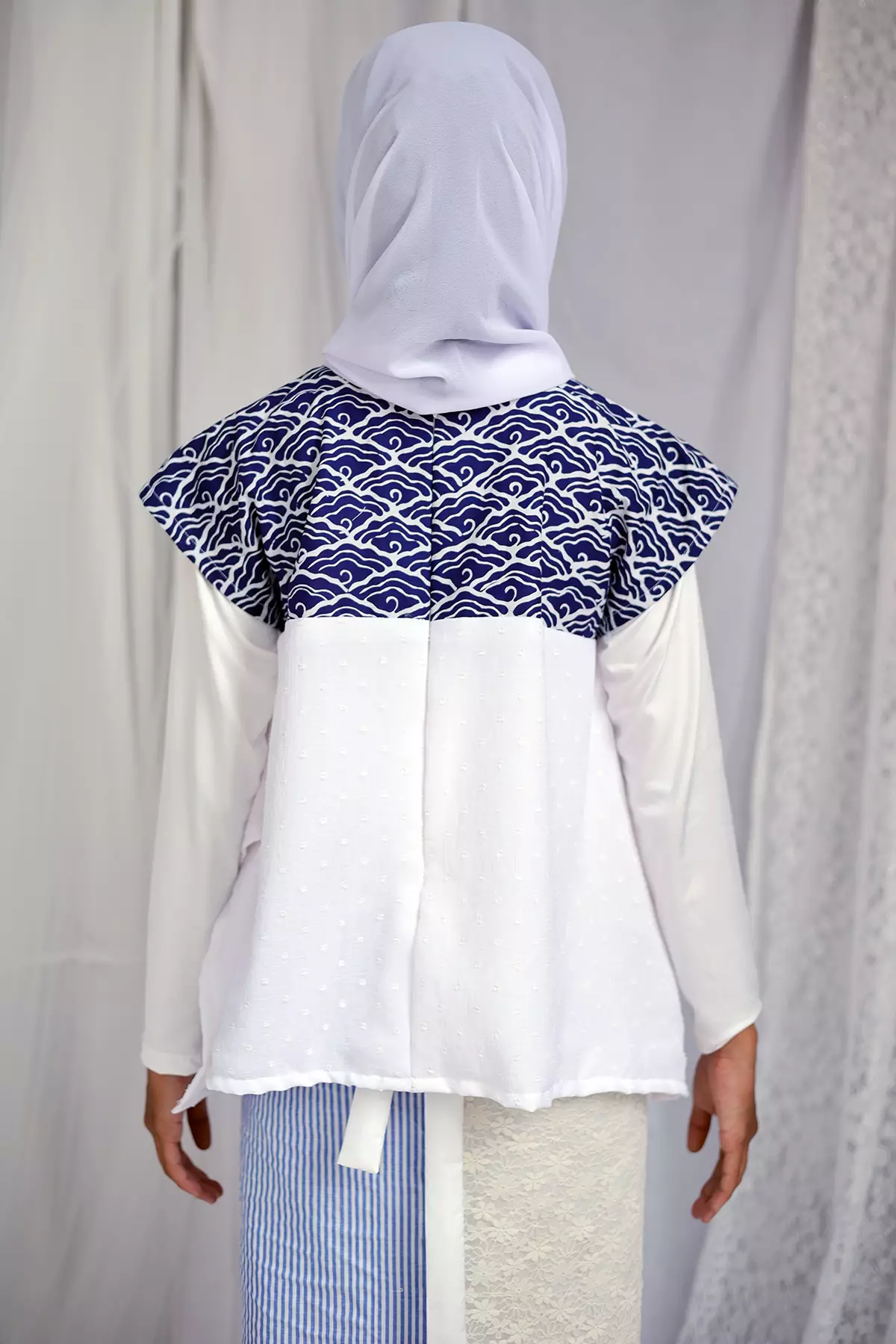 Ladore Megamendung Biru Kebaya