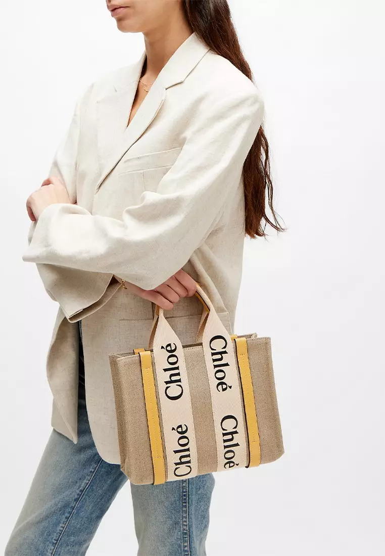 網上選購 Chloé Chloe Small Woody 側背提包(杏色,黃色) 2024 系列 | ZALORA香港