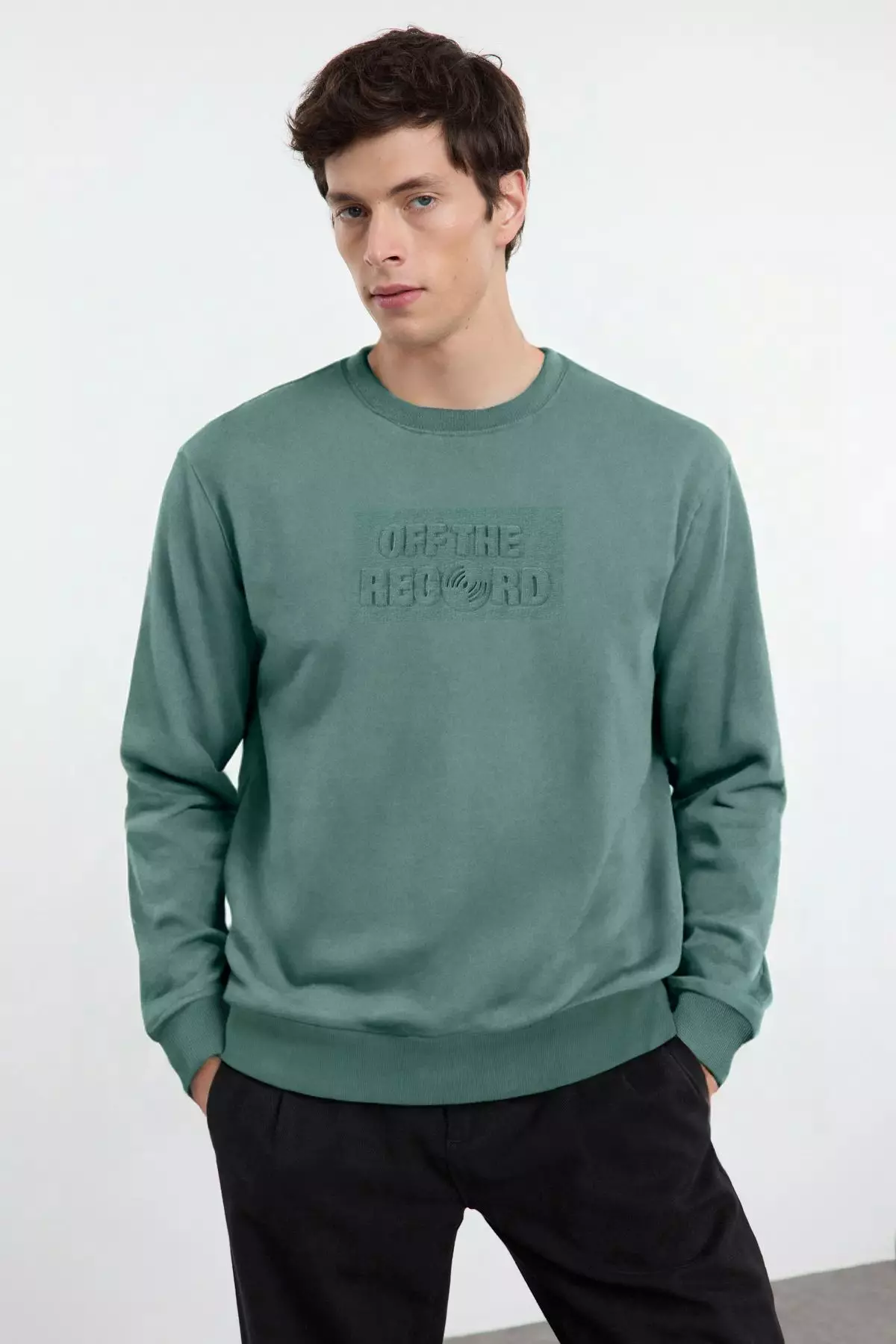 Green Oversize/Wide Cut Embossed Text Printed Unshaded Sweatshirt Tmnaw25Sw00048