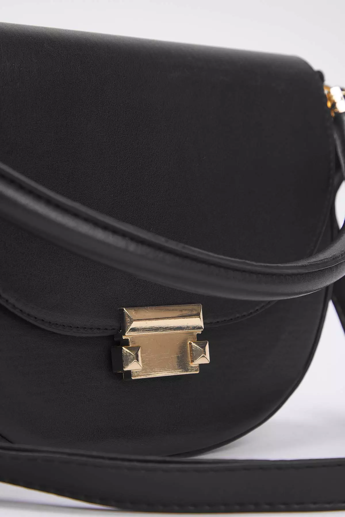 Black Metal Buckle Detailed Women's City Shoulder Bag Takaw26Oc00022