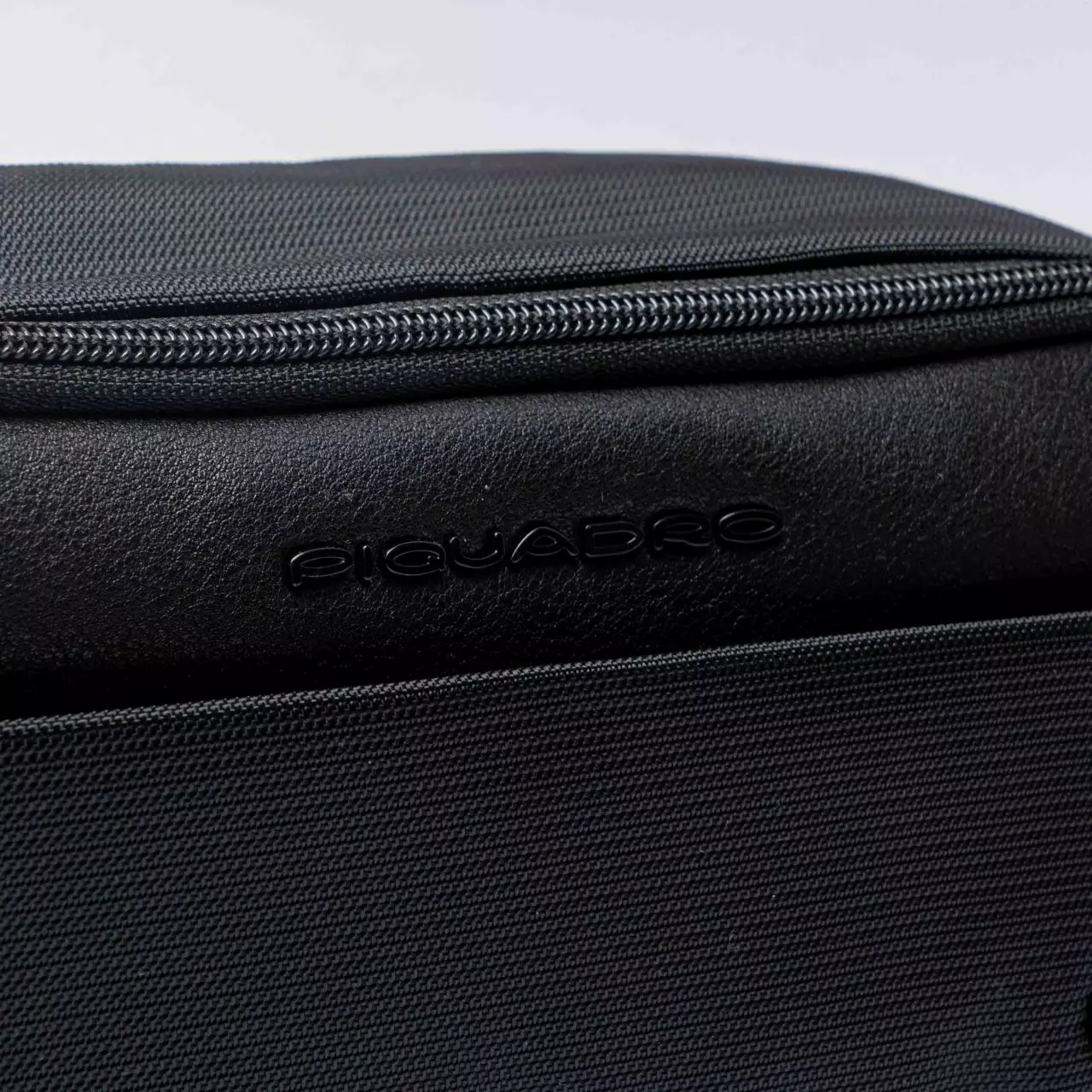 W138 24 Toiletry Bag Black