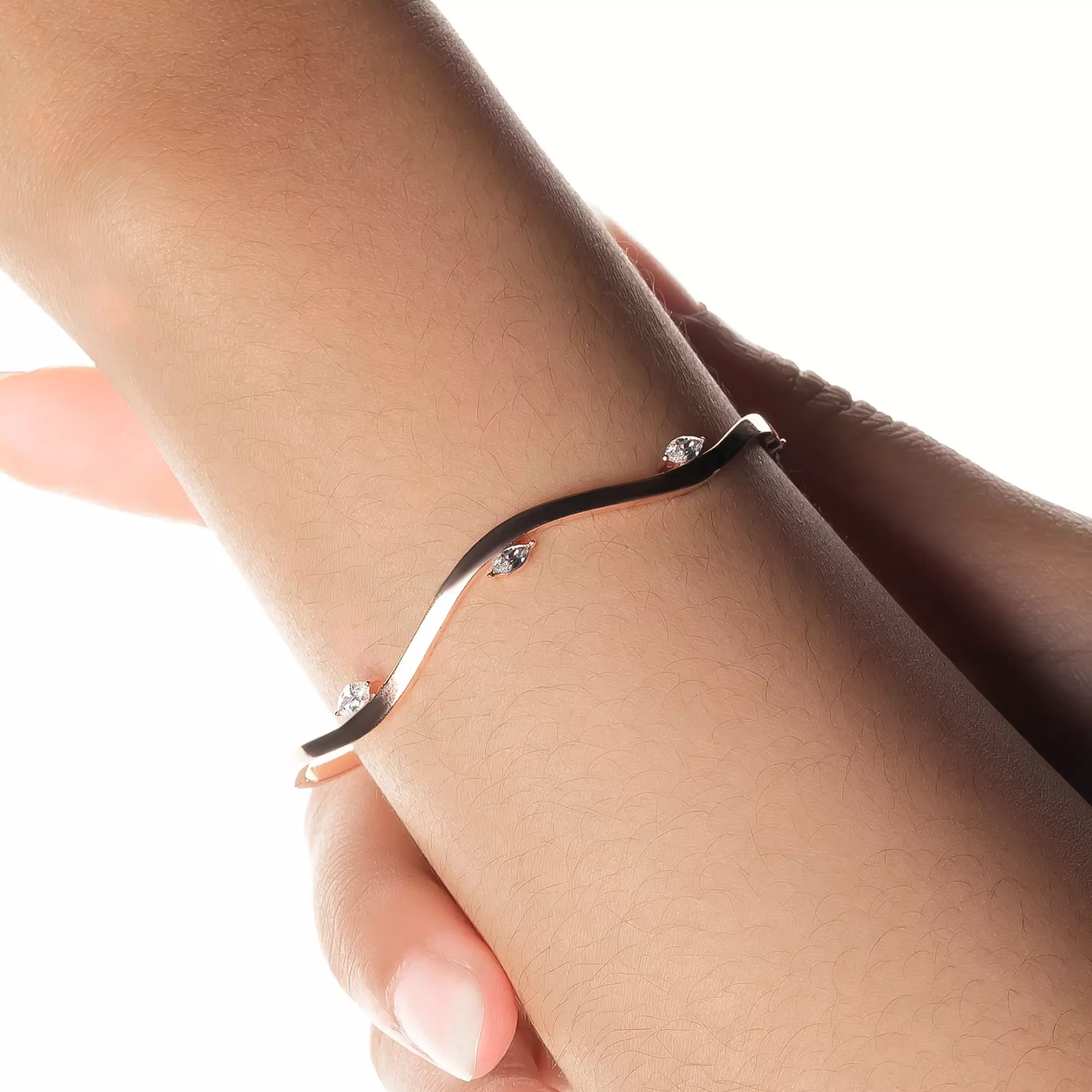 Gelang Emas 7k - Wavey Gold Bangle - Juene x Cassandra Lee Enchanted Collection - Juene Jewelry