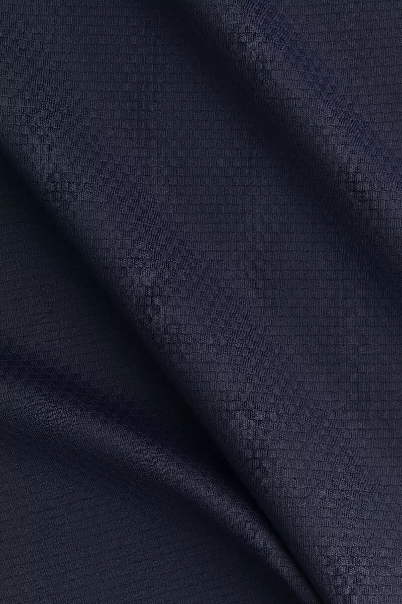 Muscle Fit Sports top with DryMove™