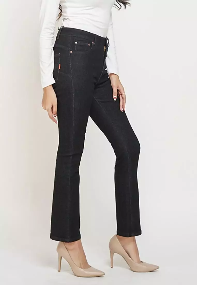 DUST Celana High Rise Bootcut Jeans Kalula Black Denim (D. 31301-BC)