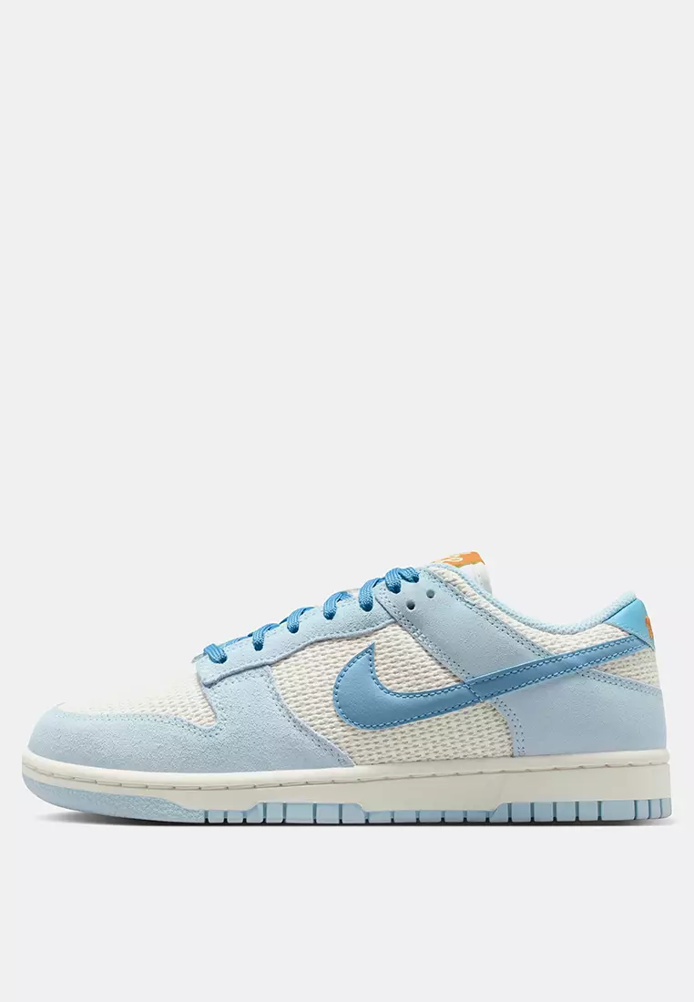 Dunk Low SE Women's Shoes