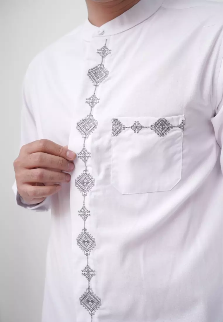 Ryusei Kemeja Kerah Koko Lengan Panjang Hikari White