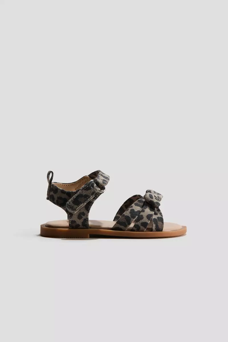 Appliquéd strappy sandals
