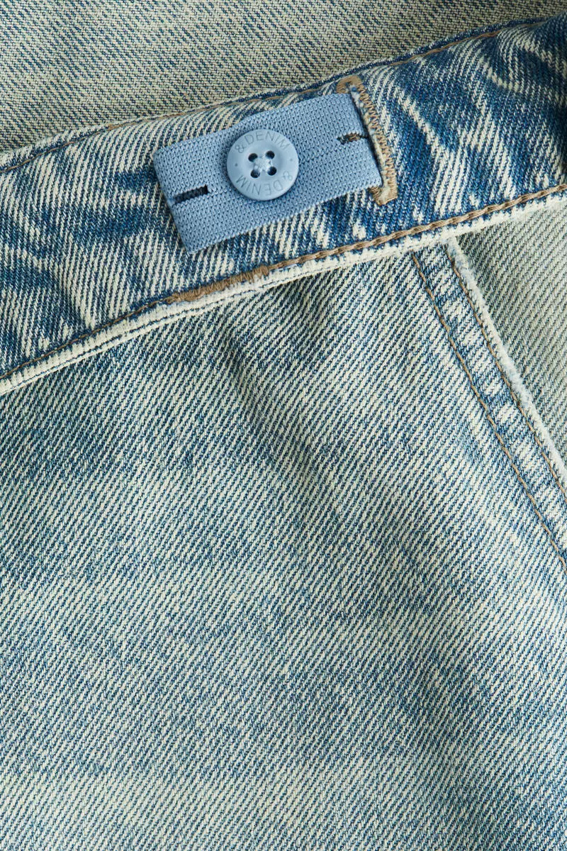 Baggy Fit Cargo Jeans