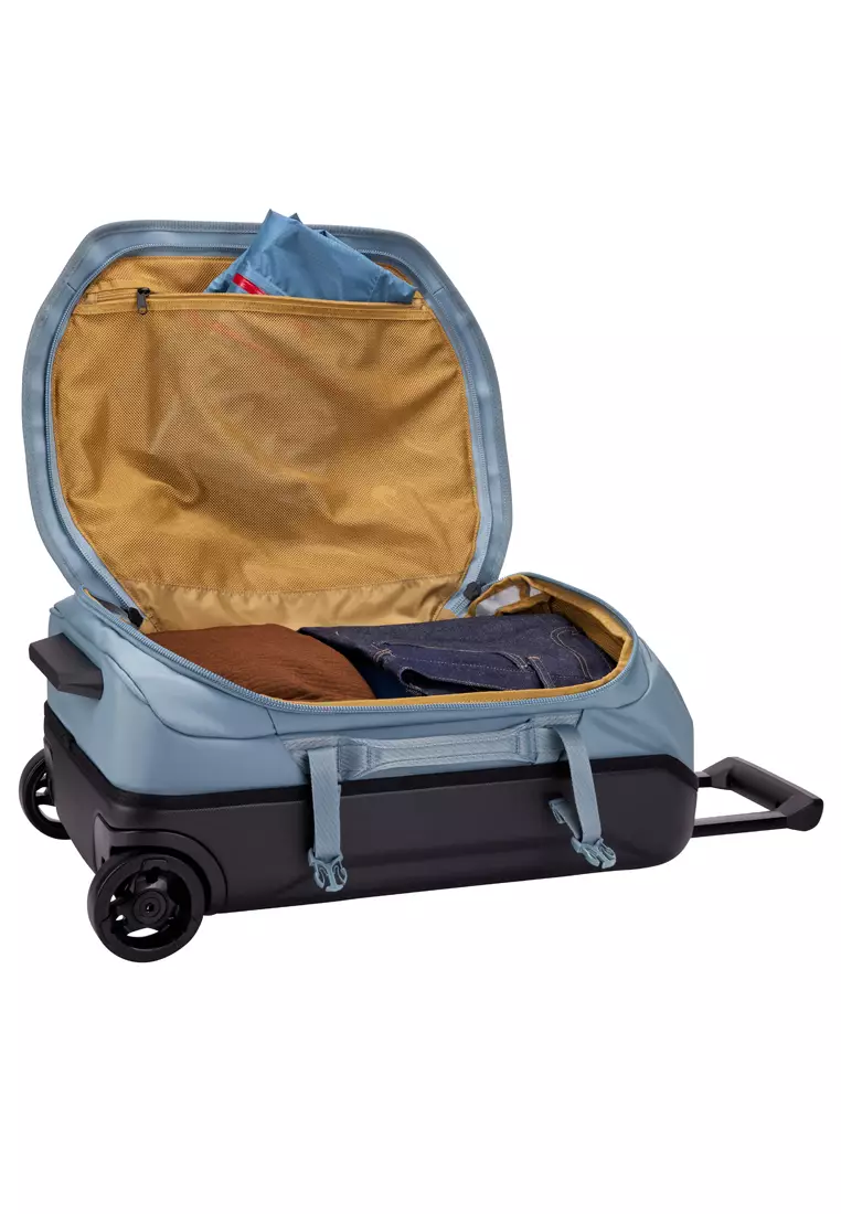 Thule Chasm 3 Carry on Wheeled Duffel Suitcase 40L - Pond