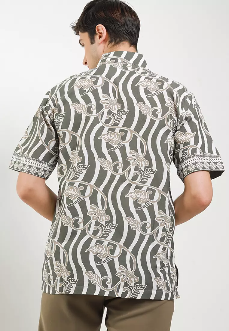 Charemon Kemeja Batik Premium Pria Casual Modern Lengan Pendek
