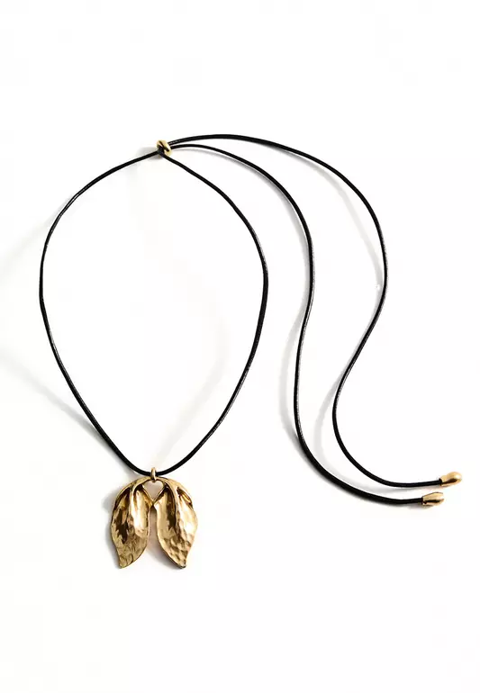 Textured-Leaves Pendant Necklace