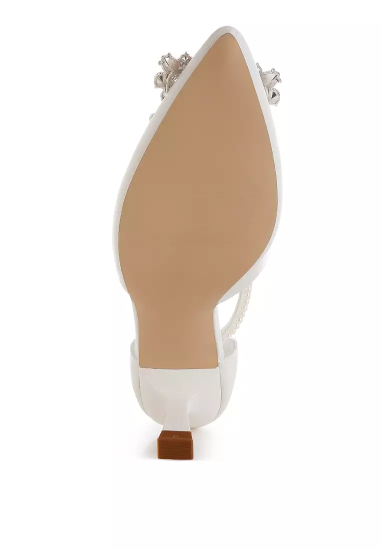 Sandal hak anak kucing Bros Diamante berwarna putih