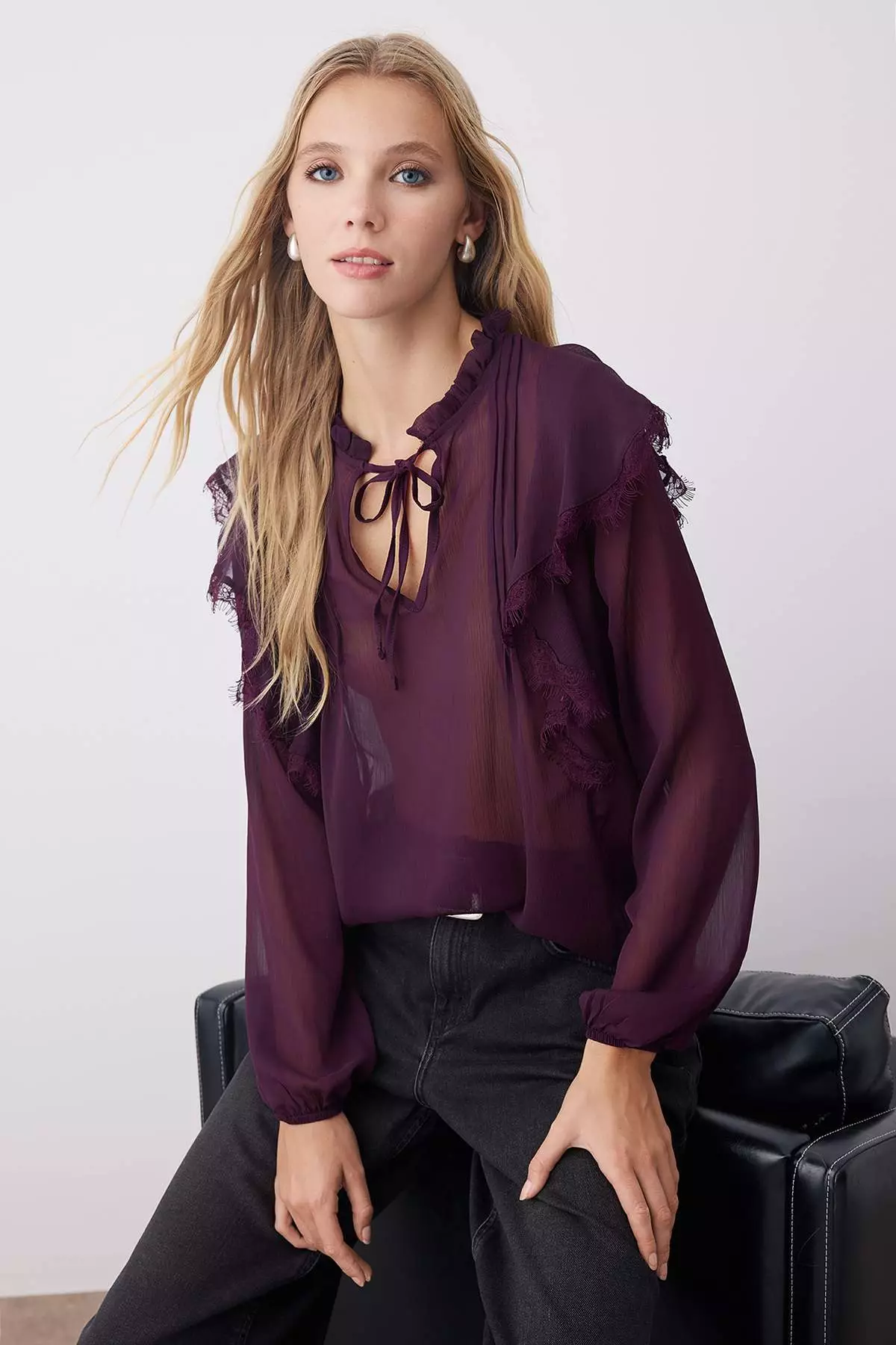 Plum Chiffon Transparent Lace Detailed Woven Blouse Twoaw26Bz00182