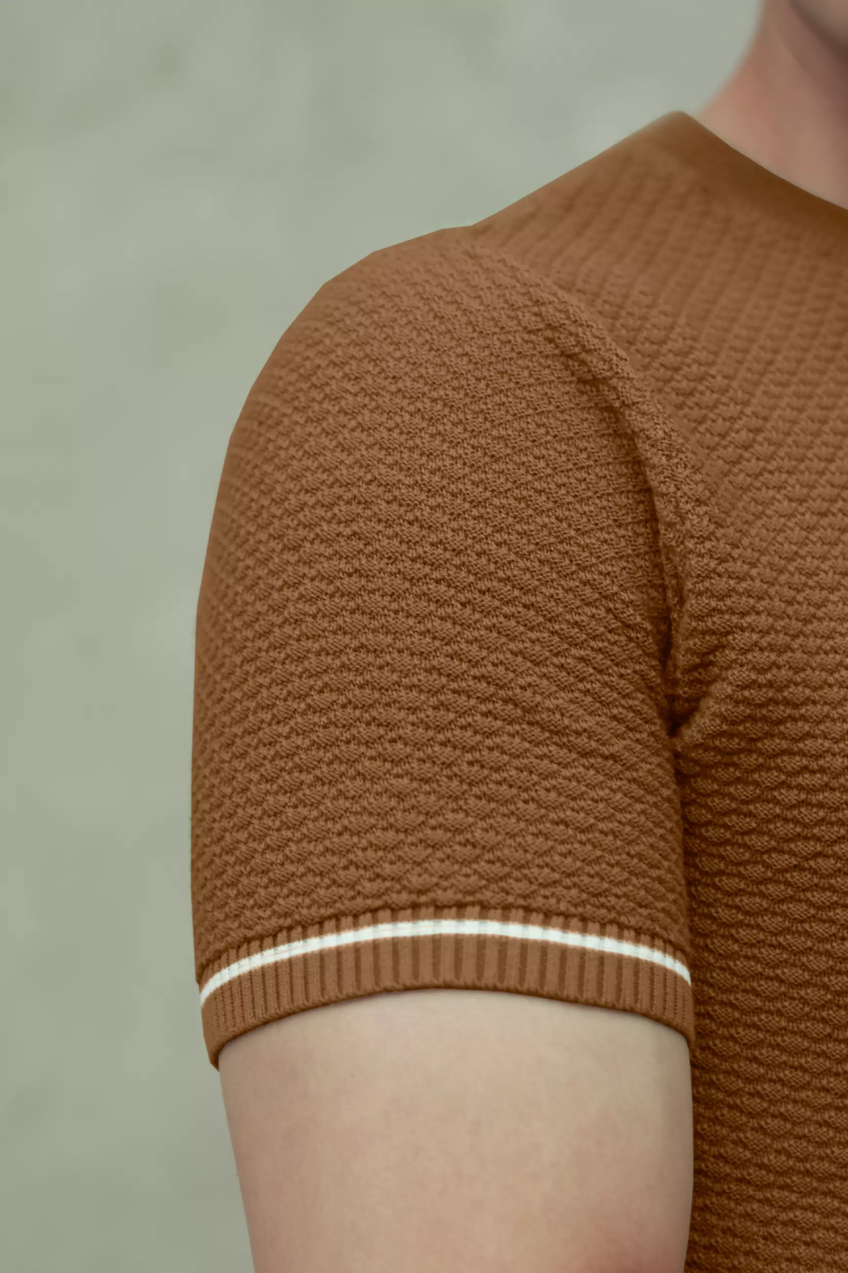 Kale Smith Brown / Atasan Kaos Pria / Baju Kaos Pria / Kaos Basic Pria / Kaos Rajut