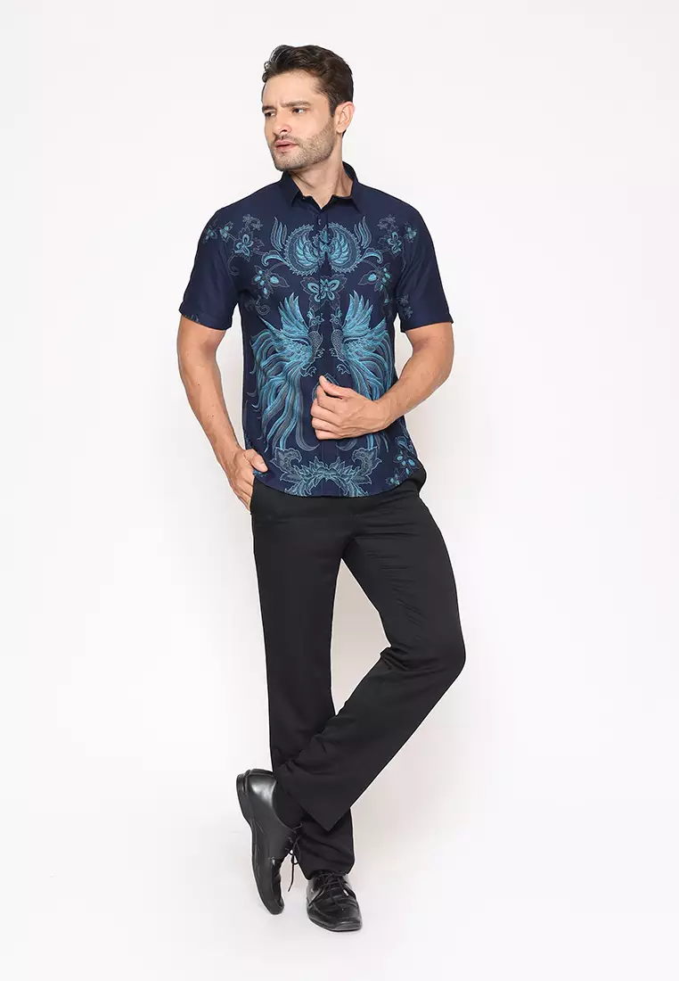 MAGINOT NATA NAVY Batik Slim Fit Lengan Pendek