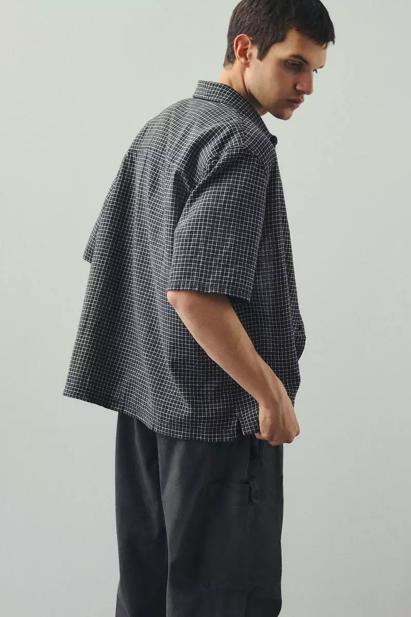 Oversized Fit Short-sleeved linen-blend shirt