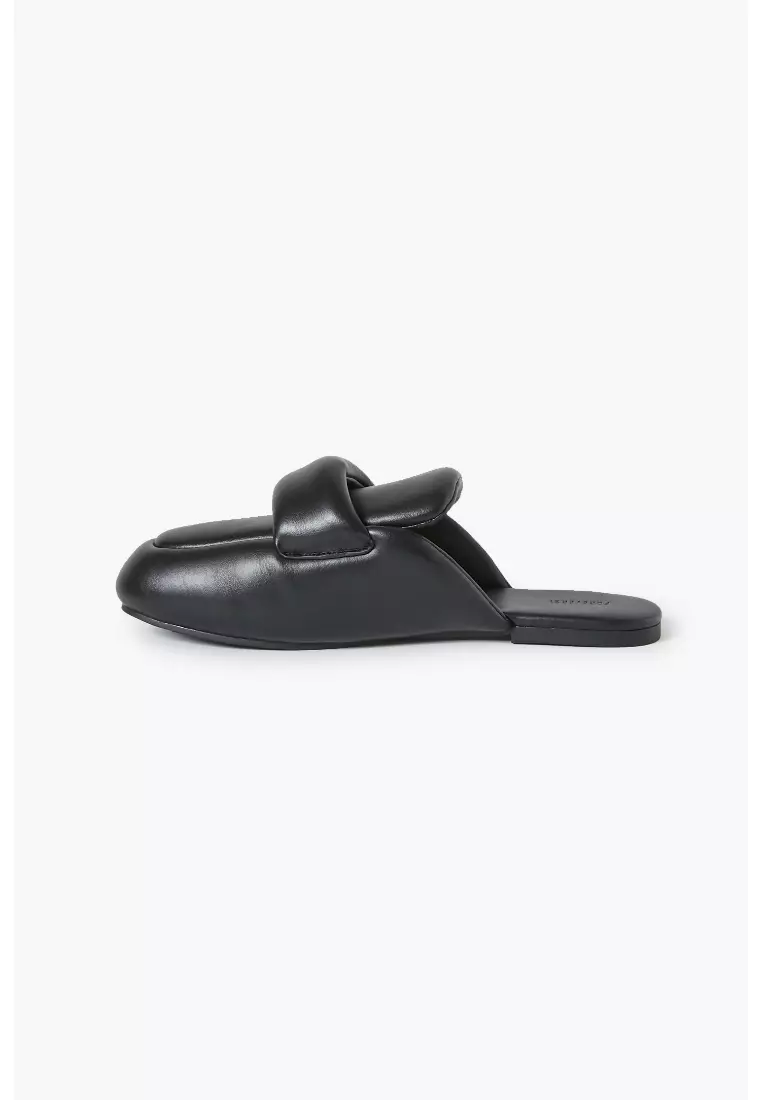 Discount on Forever 21  shoes - SKU: Slip-On Faux Leather Mules