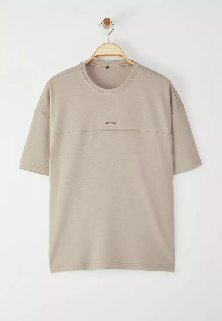 stone Oversize/Wide Cut Metal Label Detail Soft Tissue Interlock Fabric T-Shirt TMNSS25TS00105