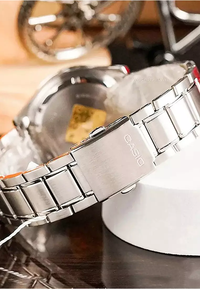 MDV-107D-3A2 Men Analog Watch Silver Stainless Steel Strap