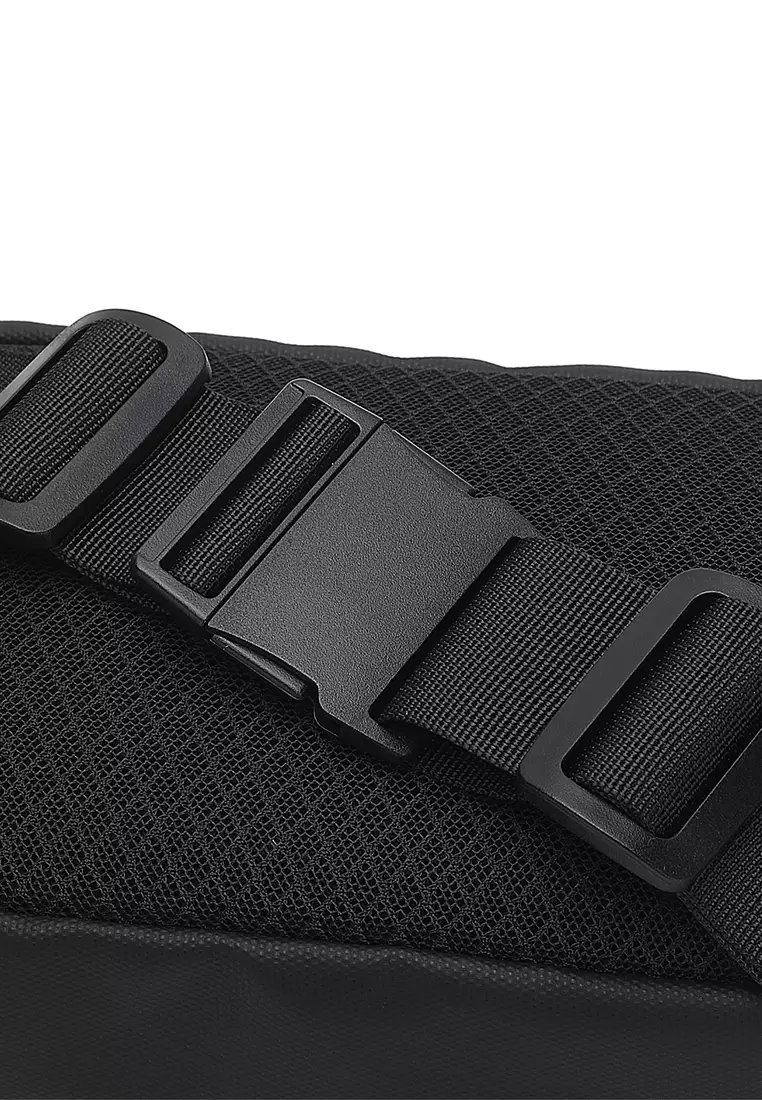 Men's Waist Bag / Belt Bag / Chest Bag (Tas Pinggang / Tas Dada Pria) - Hitam