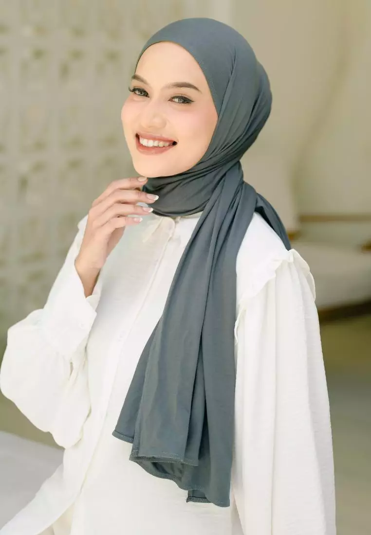 Tana Shawl Dark Grey