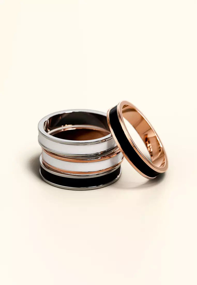 Ceres Timeless Ring Black Enamel Ring in Rose Gold