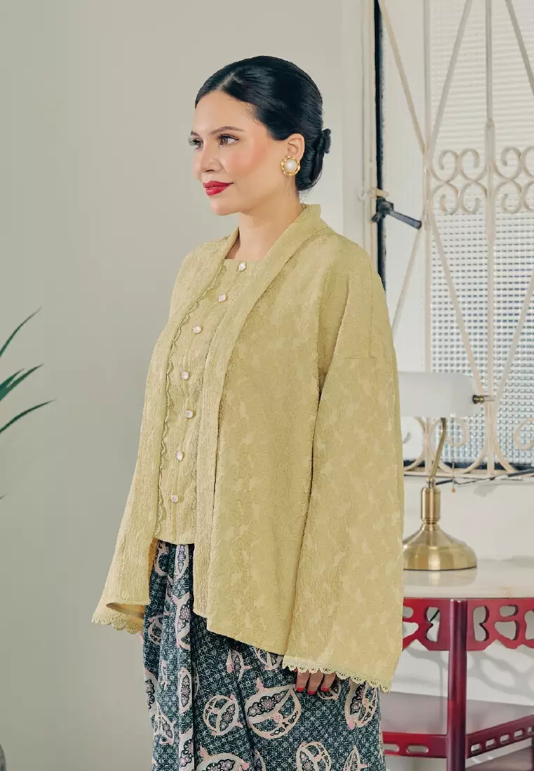 KEBAYA ANOM Top in Kedondong Green