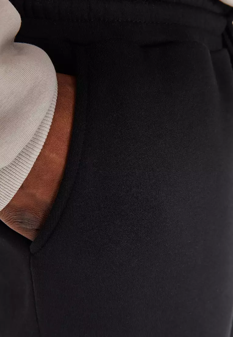 Comfortable Elastic Legs Basic Inside, Soft Pillow Sweatpants.