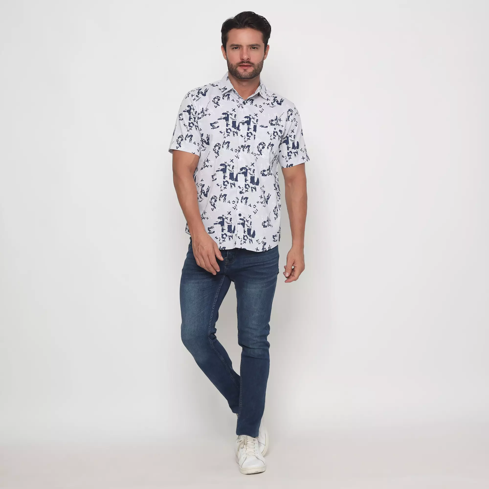 Platini Kemeja Motif Pria Lengan Pendek Hitam Katun 132203