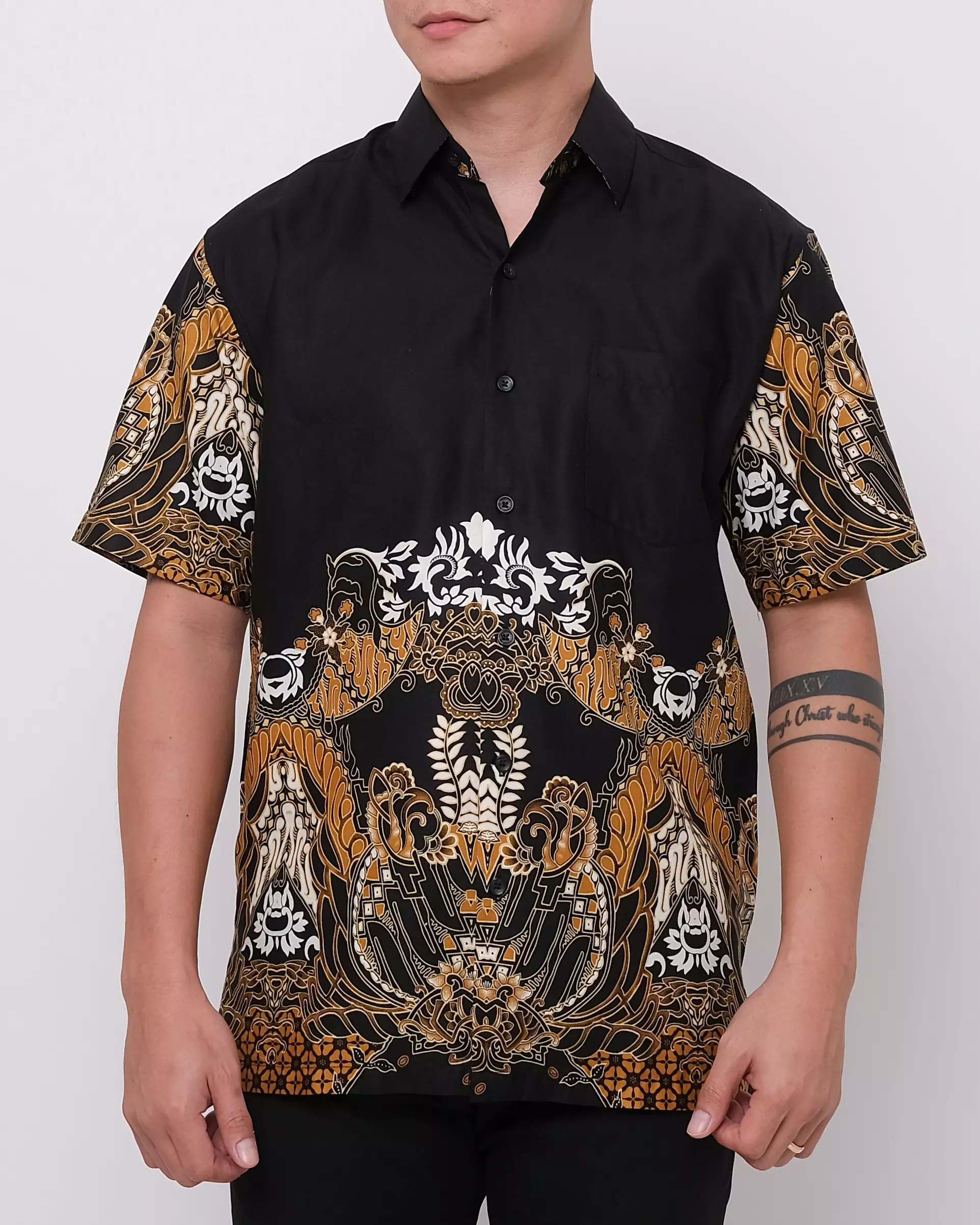 Andre Michel Kemeja Batik Lengan Pendek Hitam 16787