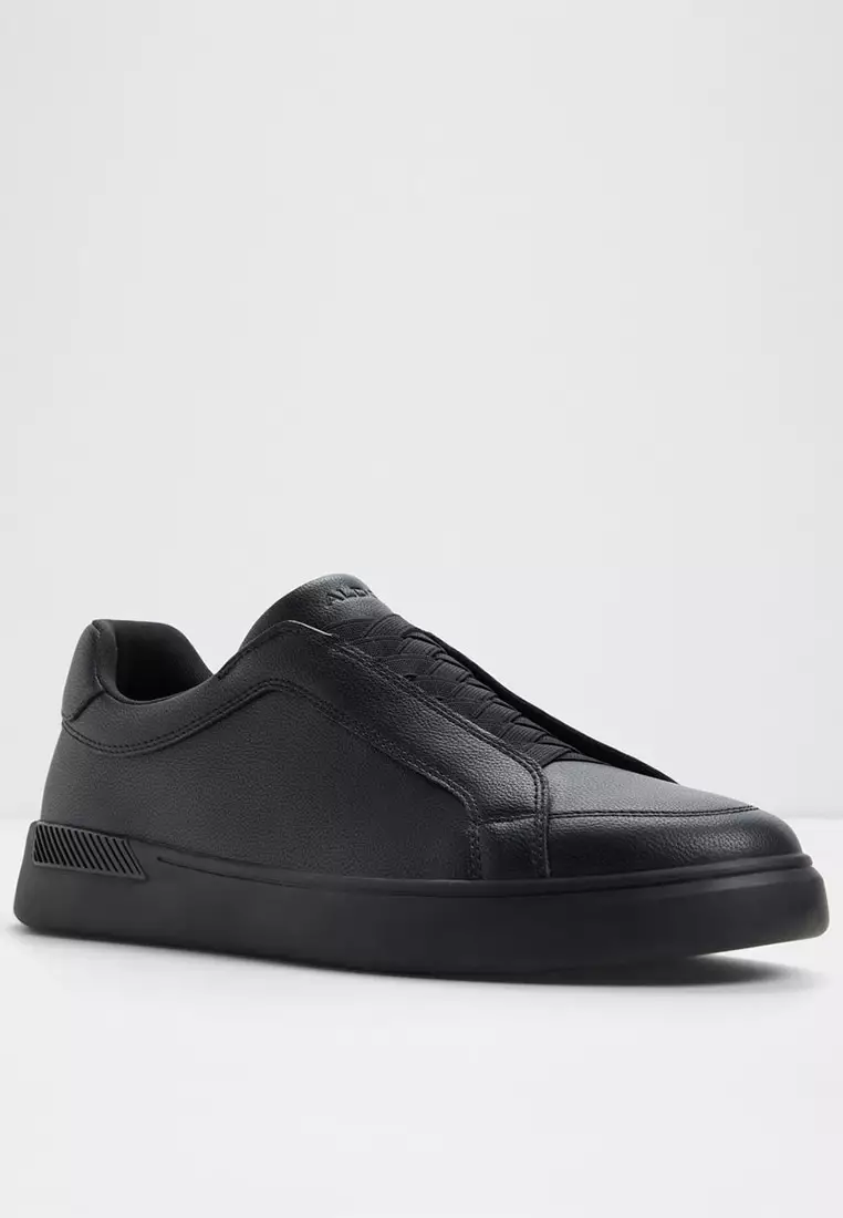 Jona Slip-On Sneakers