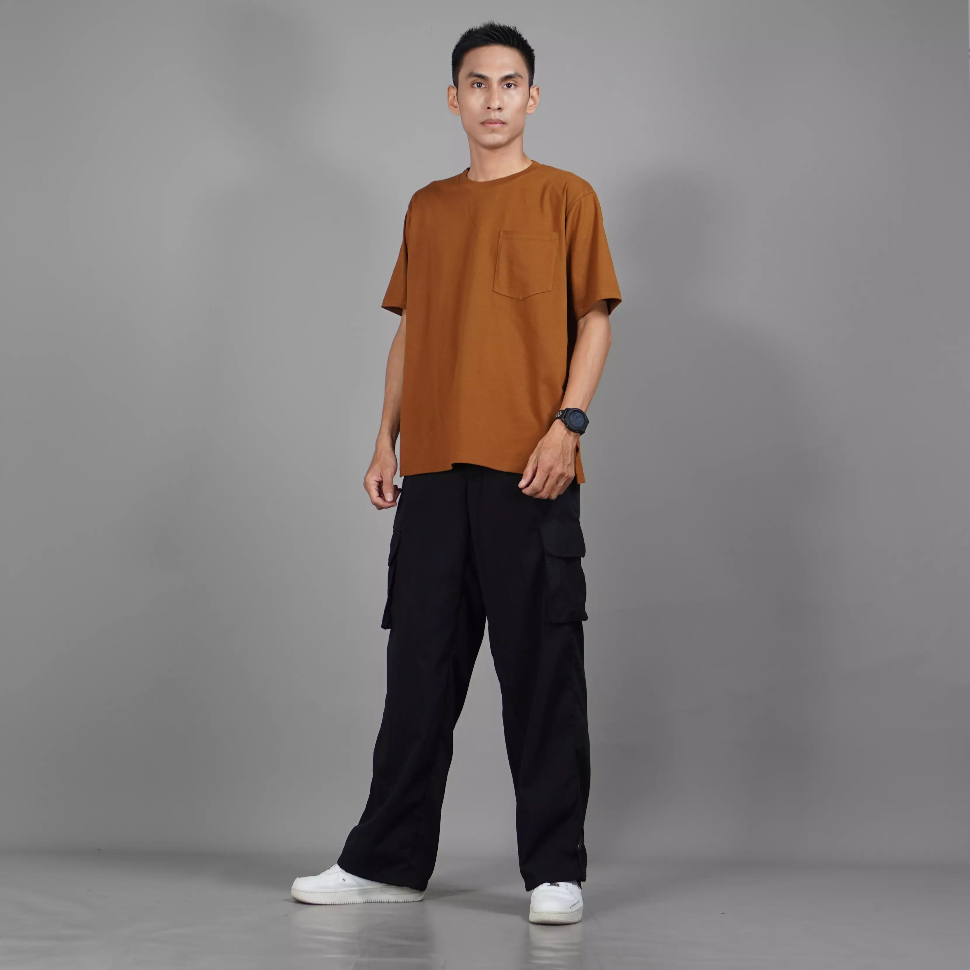  DANIEL Casual T-Shirt Pria Kaos Polos Pria Oversized T-Shirt - Bronze
