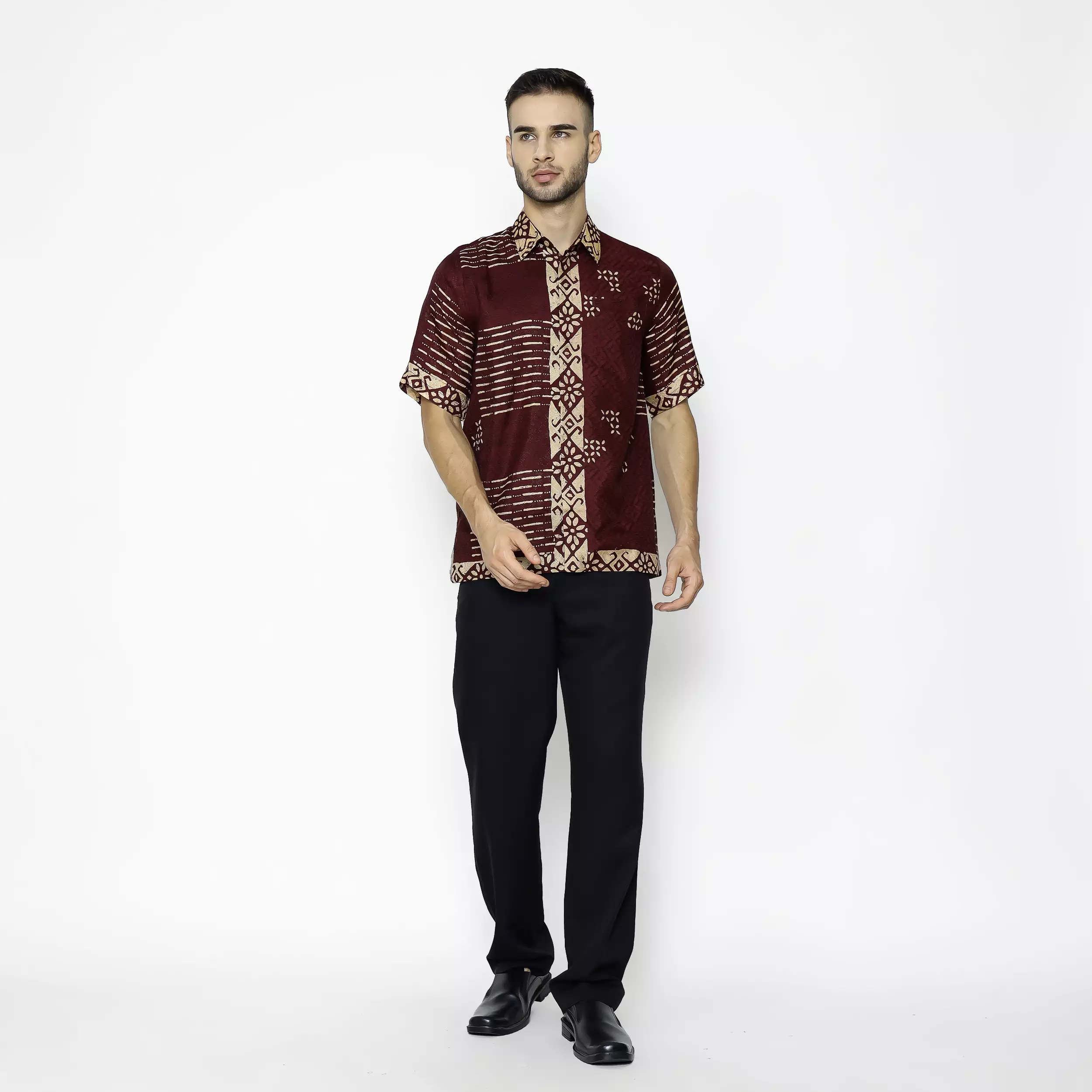 Rinjanie Batik - Kemeja Pria Lengan Pendek - Maroon - Kemeja Pria Batik - Batik Modern 