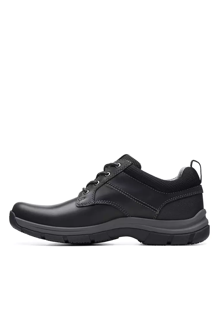 Buy Clarks Clarks Walpath Low GP Black Leather Shoes Online | ZALORA ...