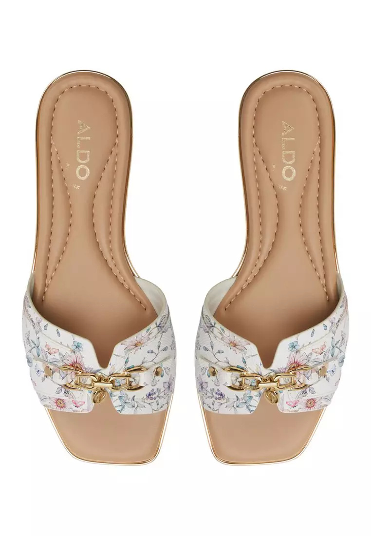 Alamassi Sandals