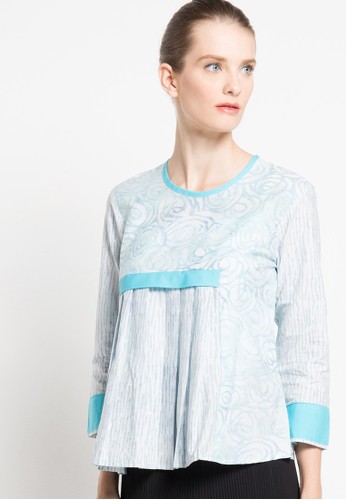 Water Scribble Comb Blouse
