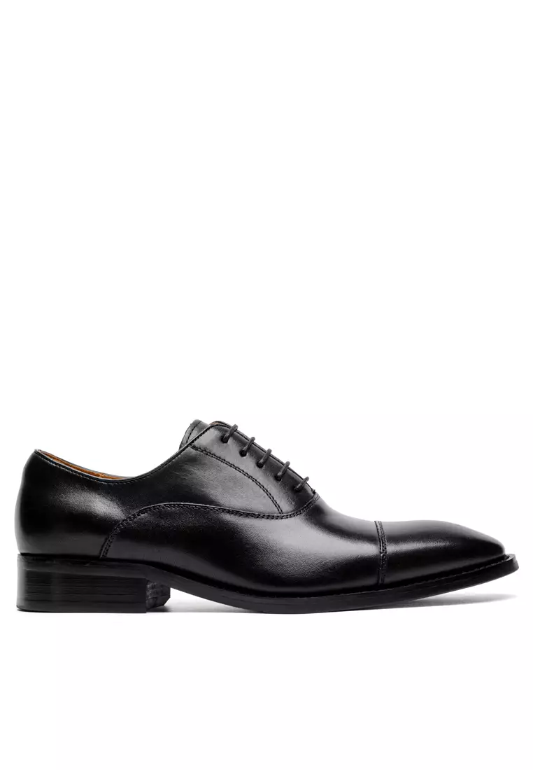 Vintage dress shoes top