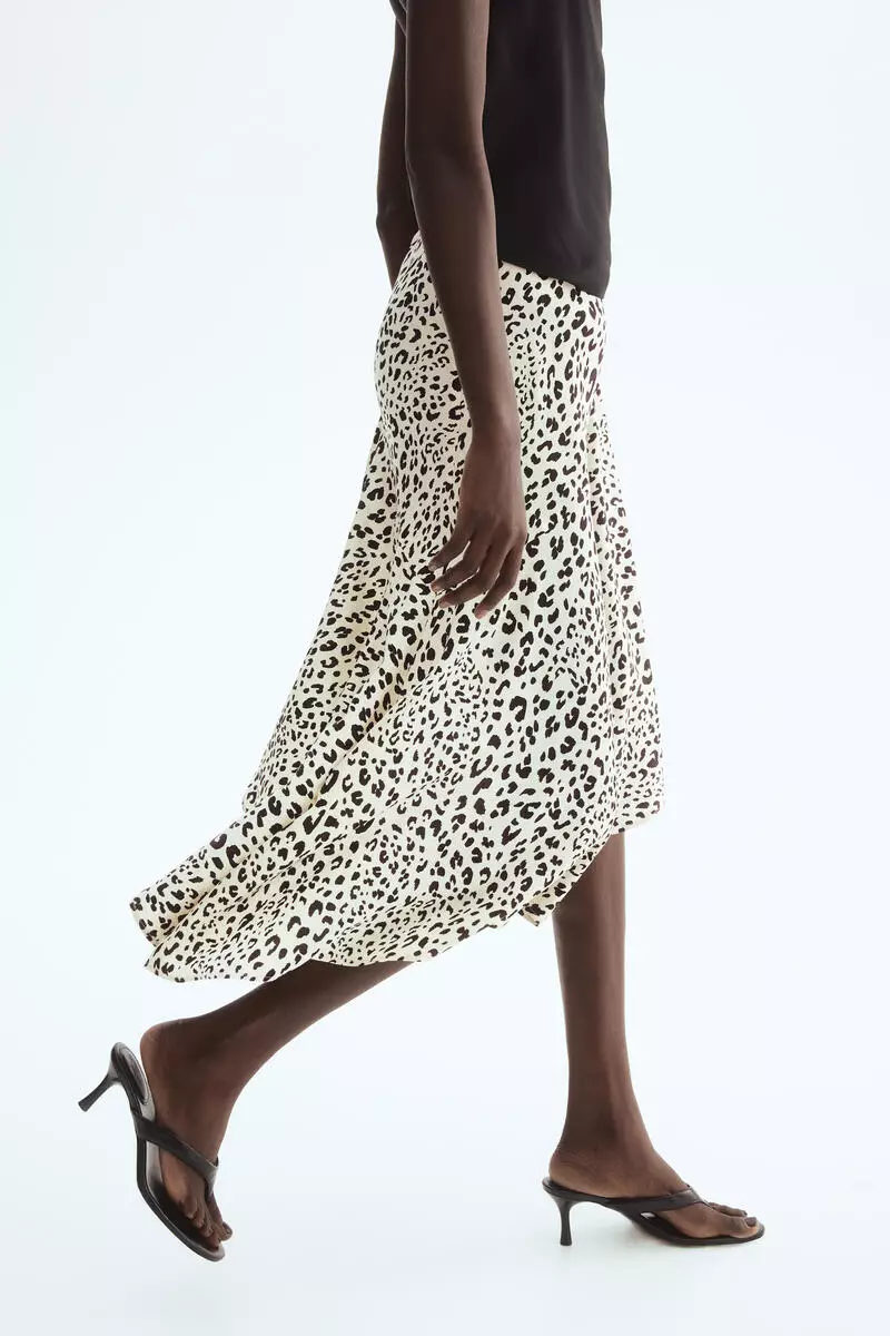 Asymmetric viscose skirt