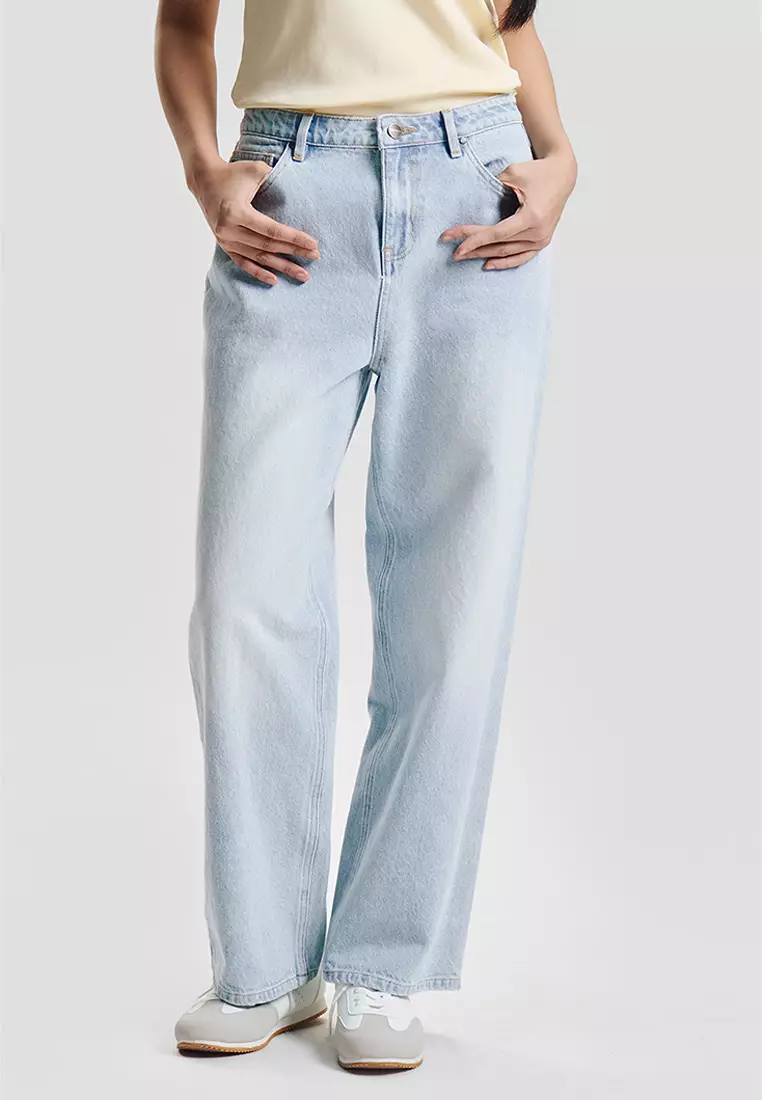 Essentials Classic Straight Fit Jeans