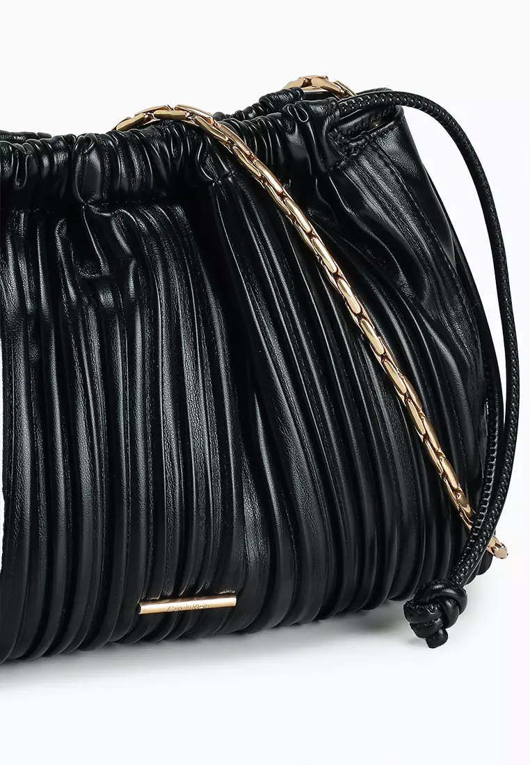 Jual Calvin Klein Plisse Drawstring Bag Original 2026 | ZALORA Indonesia